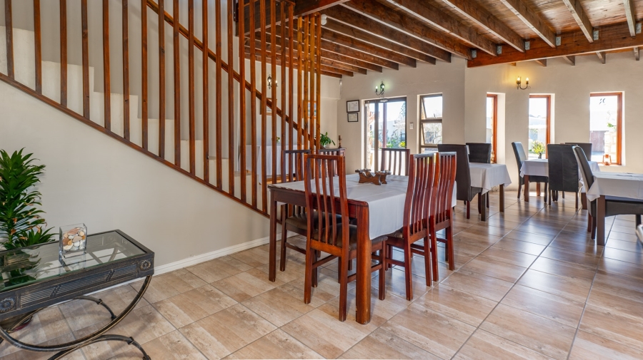 9 Bedroom Property for Sale in Struisbaai Western Cape